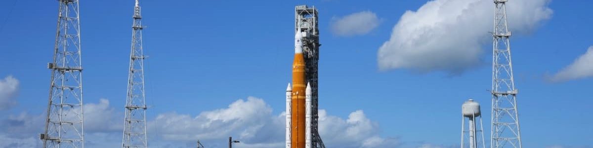 NASA: Foguetão lunar resistiu ao furacão e está pronto para 1.º voo de teste