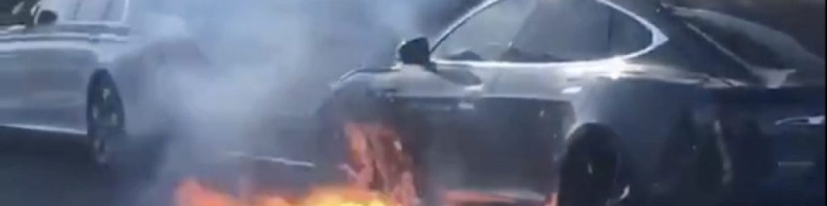 Bateria de um Tesla S começou a arder “sem qualquer acidente”