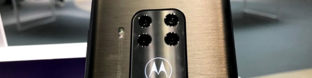 Motorola One Zoom: O smartphone com quatro câmaras