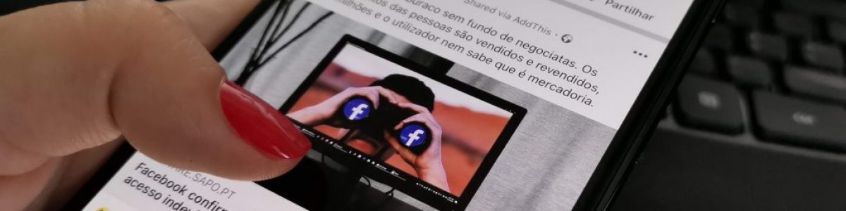 Atenção! Câmara do iPhone é ativada enquanto vê o feed do Facebook
