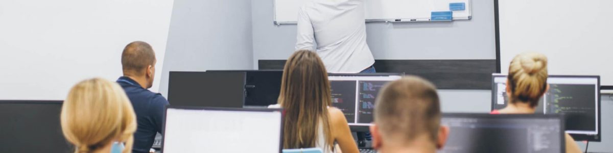 Ministério da Educação distribuiu 750 mil computadores pelas escolas