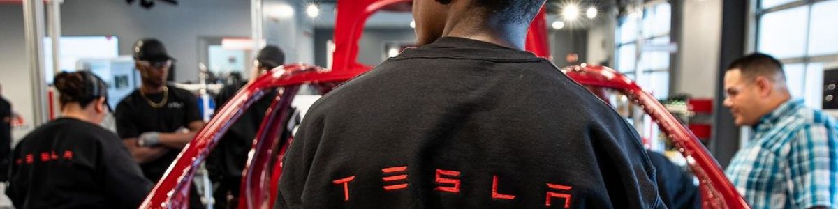 Tesla, um local de trabalho racialmente segregado