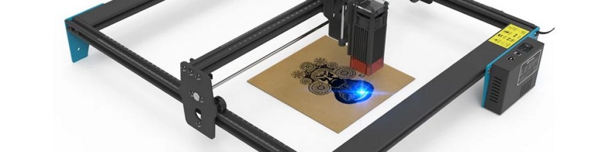 Máquina de gravação e corte a laser em madeira, metal, plástico e outros materiais