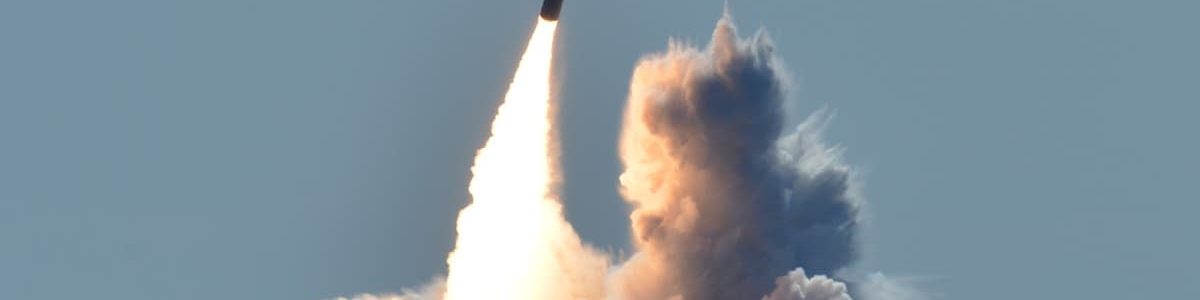 EUA: A destruição de satélites com mísseis da Terra tem que acabar