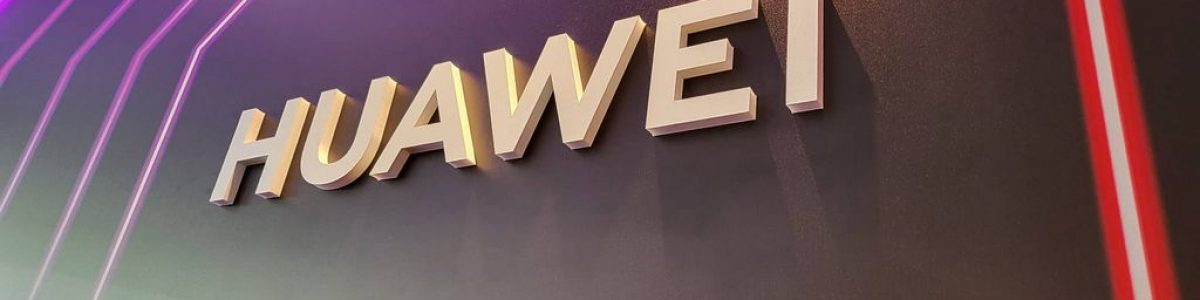 Huawei apresenta novo dobrável e ainda wearables incluindo o Huawei S-TAG