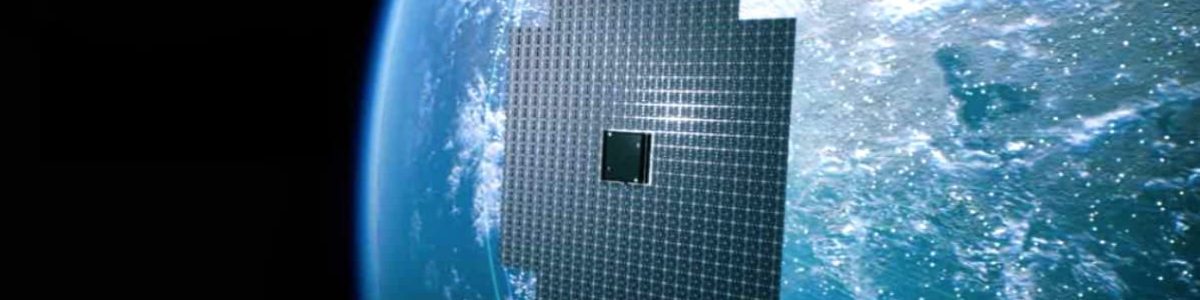 Há um novo satélite gigantesco em órbita. Os astrónomos estão perplexos