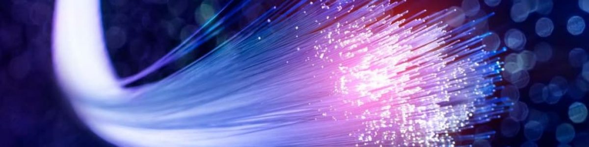 Fibra ótica: Novo chip transmite 1,84 petabits da dados por segundo