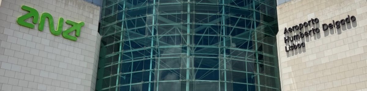 Funcionária do Aeroporto de Lisboa fazia compras com cartões de passageiros