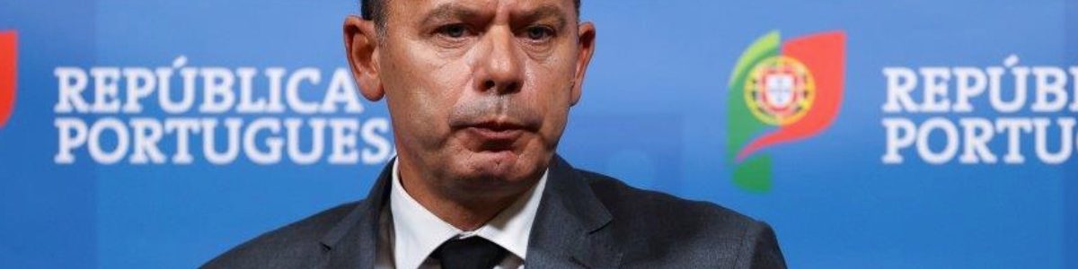 Governo decreta tolerância de ponto a 24, 26 e 31 de dezembro